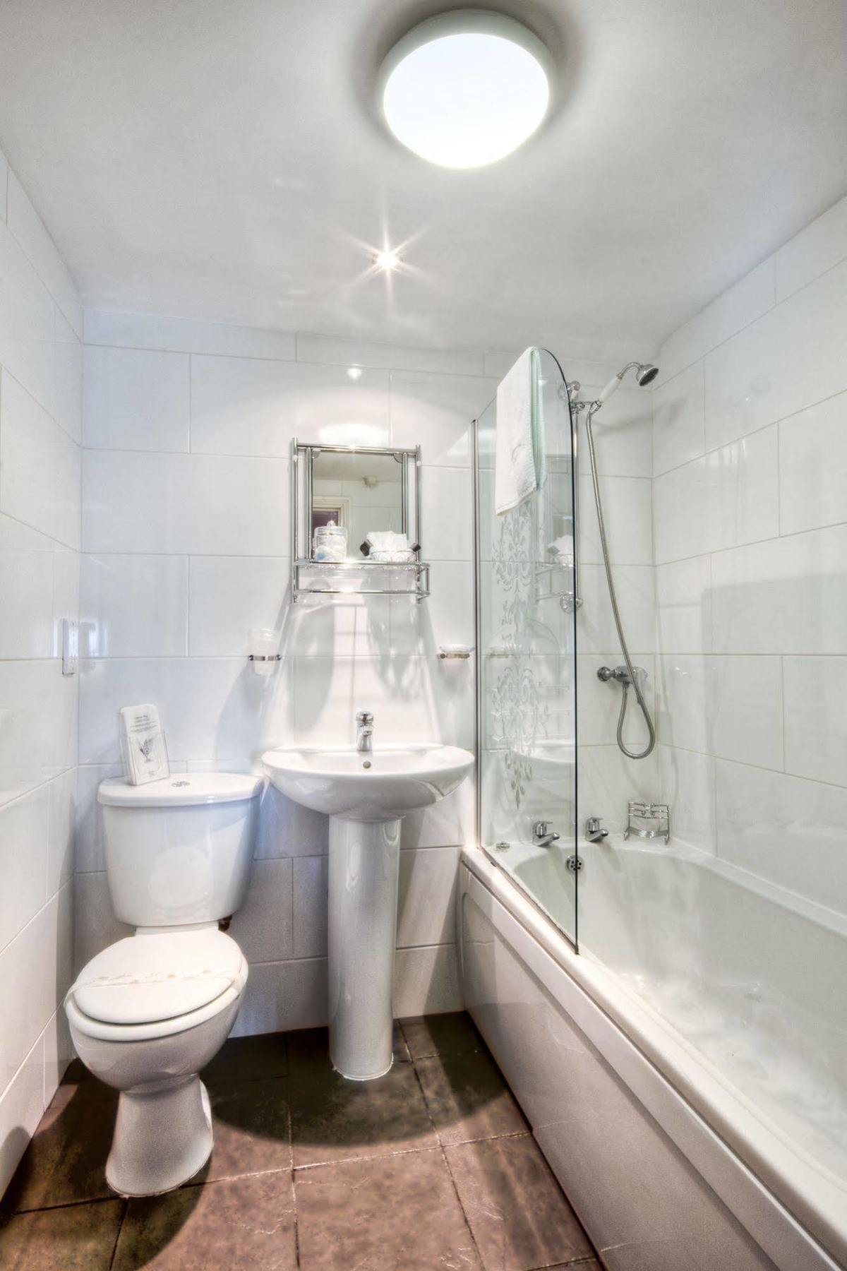 Tower House Executive Guest House Pontefract Eksteriør billede