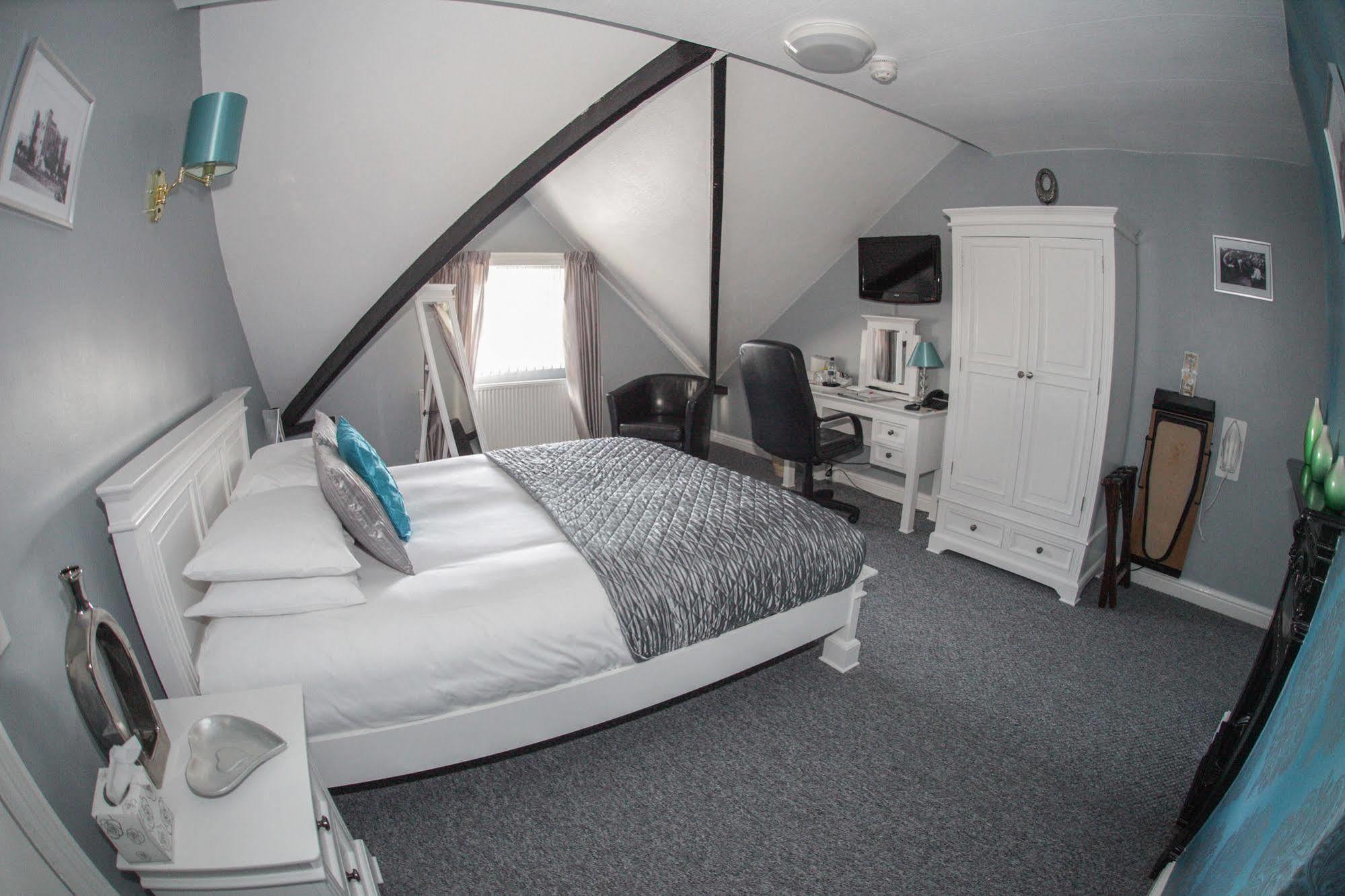 Tower House Executive Guest House Pontefract Eksteriør billede